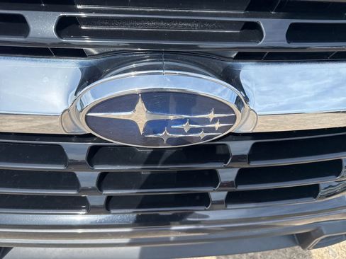 Used 2023 Subaru Ascent Premium w/ Convenience Package AWD/4WD image 11