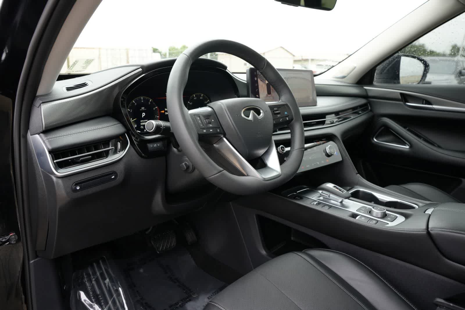 Certified 2026 INFINITI QX60 Luxe w/ Cargo Package FWD image 16