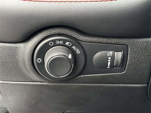 Used 2024 Dodge Durango GT image 9