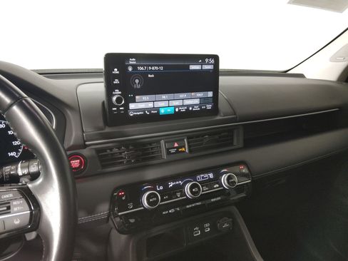 Certified 2023 Honda Pilot Touring image 24