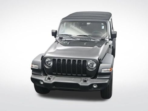Used 2024 Jeep Wrangler Unlimited Sport AWD/4WD image 31