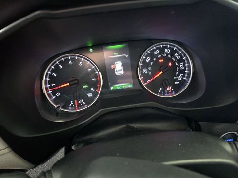 Used 2020 Toyota RAV4 XLE image 17