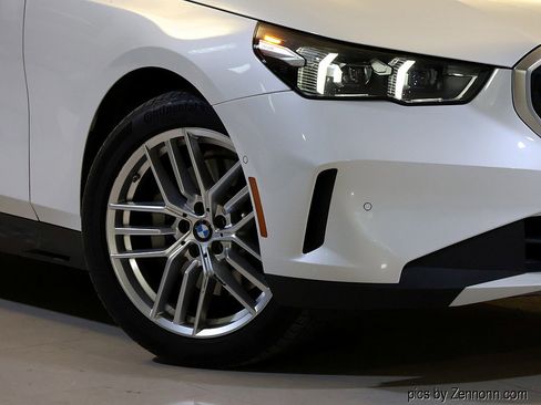 Used 2025 BMW 530i xDrive 530i xDrive image 3