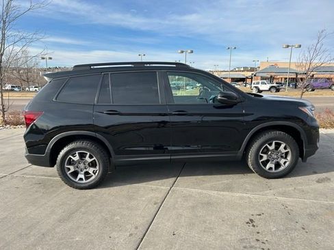 Used 2023 Honda Passport TrailSport image 9