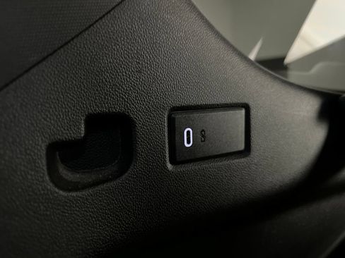 Used 2022 Chevrolet Tahoe High Country AWD/4WD image 37