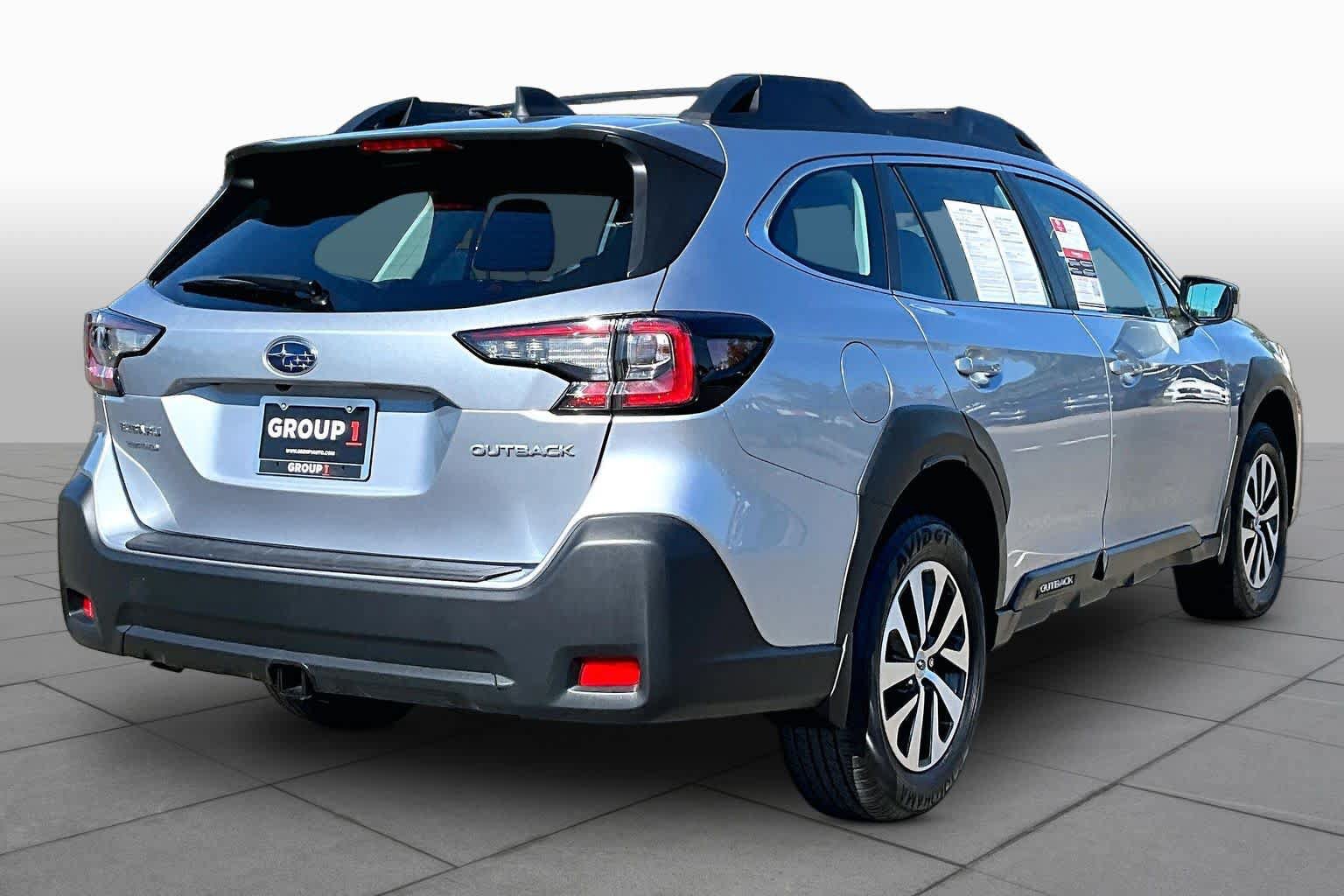 Used 2024 Subaru Outback AWD/4WD image 12