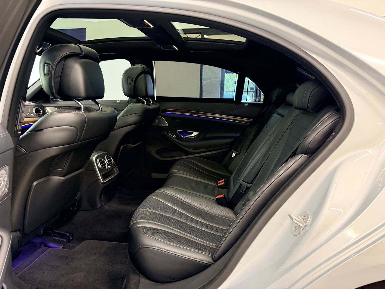 Used 2015 Mercedes-Benz S 550 Sedan image 25