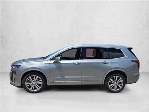 Used 2023 Cadillac XT6 Premium Luxury w/ Technology Package FWD image 8