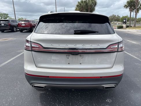 Used 2021 Lincoln Nautilus Reserve image 4