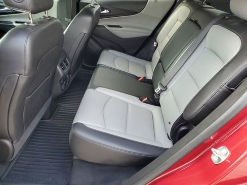 Used 2018 Chevrolet Equinox Premier image 21