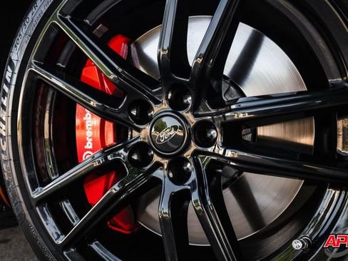 Used 2020 Ford Mustang Shelby GT500 w/ Technology Package RWD image 3
