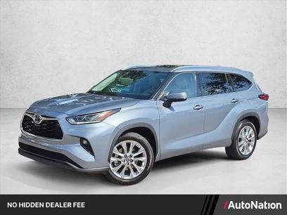 Used 2023 Toyota Highlander Limited