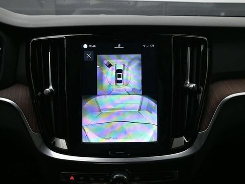 Used 2025 Volvo S60 B5 Plus FWD image 21