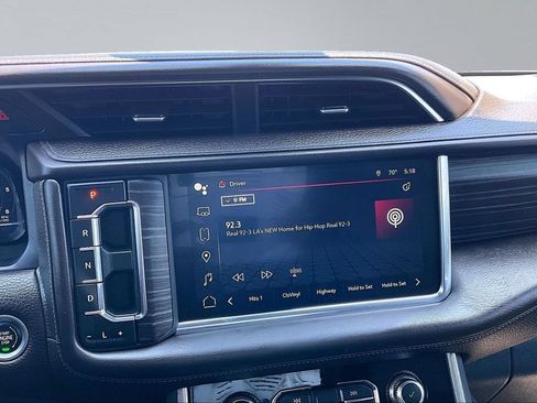 Used 2022 GMC Yukon XL Denali w/ Max Trailering Package AWD/4WD image 10