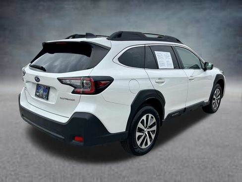 Used 2025 Subaru Outback Premium AWD/4WD image 5