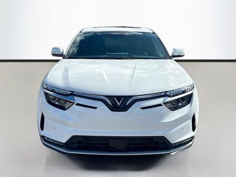 New 2025 VinFast VF 8 Plus image 2