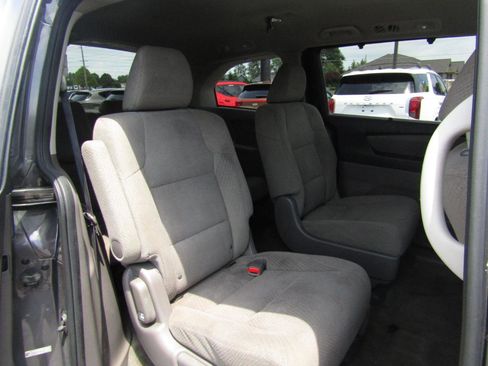 Used 2016 Honda Odyssey EX image 19