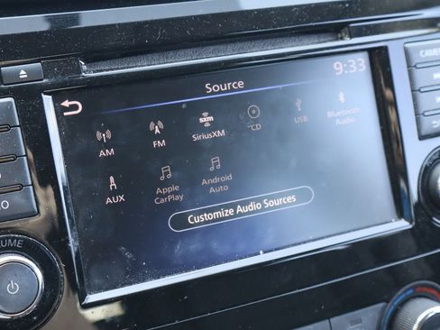 Used 2018 Nissan Rogue S FWD image 8
