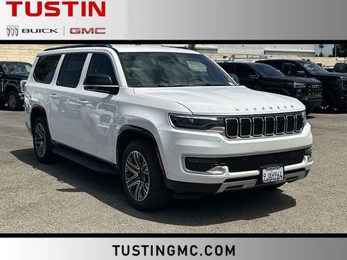Used 2023 Jeep Wagoneer L Series II AWD/4WD image 1