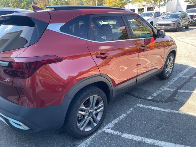 Used 2021 Kia Seltos S AWD/4WD image 3