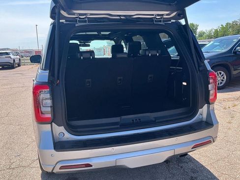 Used 2023 Ford Expedition Platinum AWD/4WD image 4