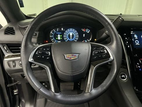Certified 2018 Cadillac Escalade Platinum AWD/4WD image 11