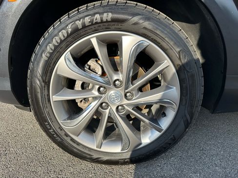 Used 2020 Buick Encore GX Essence w/ Experience Buick Package image 15