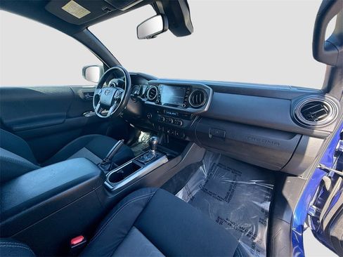 Used 2023 Toyota Tacoma TRD Off-Road image 26