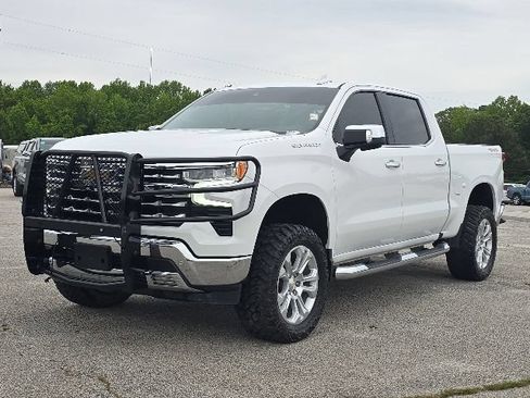 Used 2023 Chevrolet Silverado 1500 LTZ AWD/4WD image 1