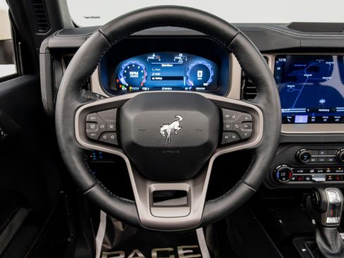 Used 2025 Ford Bronco Outer Banks AWD/4WD image 39