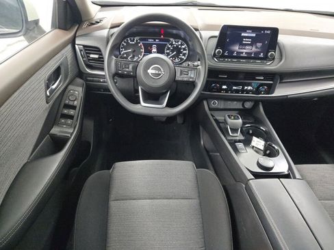 Used 2023 Nissan Rogue SV image 21