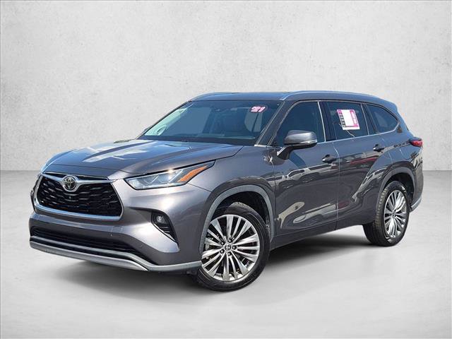 Used 2021 Toyota Highlander Platinum FWD image 2