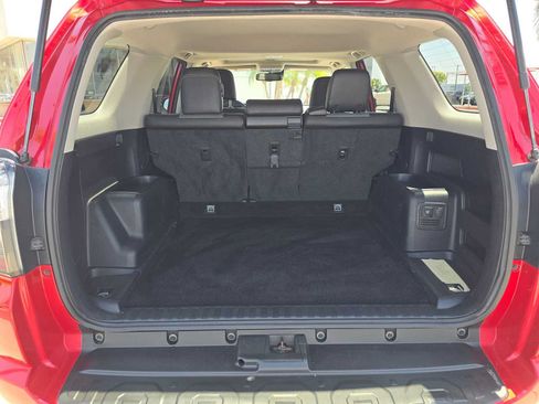 Certified 2022 Toyota 4Runner SR5 Premium w/ Moonroof Package AWD/4WD image 15