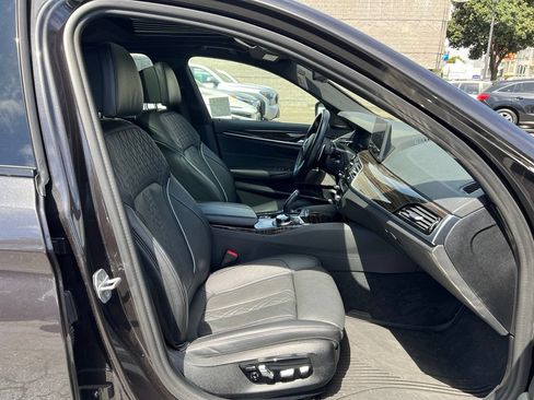 Used 2021 BMW 540i w/ Executive Package RWD image 20