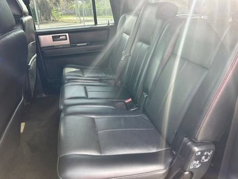 Used 2015 Ford Expedition EL XLT w/ Equipment Group 202A RWD image 16