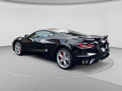 Used 2023 Chevrolet Corvette Stingray Premium Cpe w/ Z51 Performance Package RWD image 3