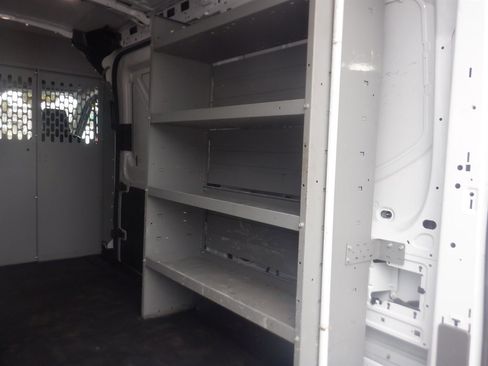 Used 2020 Ford Transit 250 Medium Roof RWD image 18