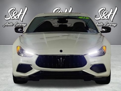 Used 2021 Maserati Ghibli S Q4 AWD/4WD image 24