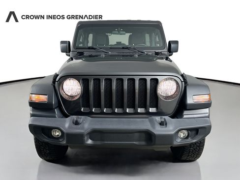 Used 2019 Jeep Wrangler Unlimited Sport S AWD/4WD image 2