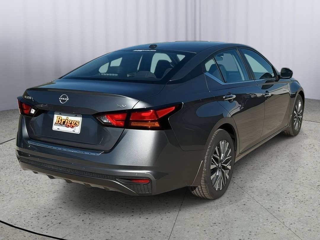 Used 2023 Nissan Altima 2.5 SV FWD image 5