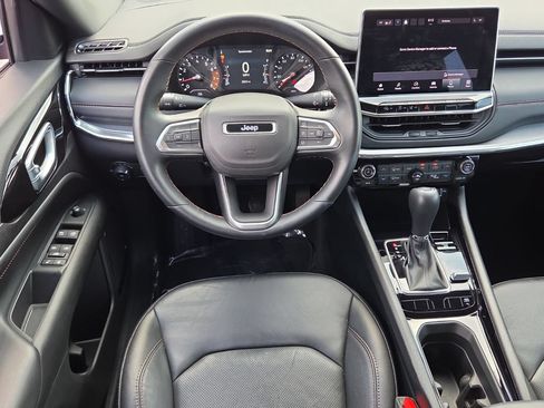 Used 2022 Jeep Compass Limited AWD/4WD image 14