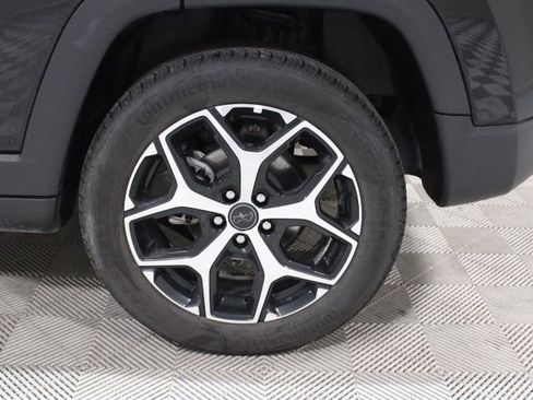 Used 2025 Jeep Compass Limited image 42