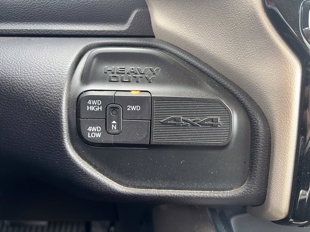 Used 2024 RAM 3500 Laramie w/ Towing Technology Group AWD/4WD image 15