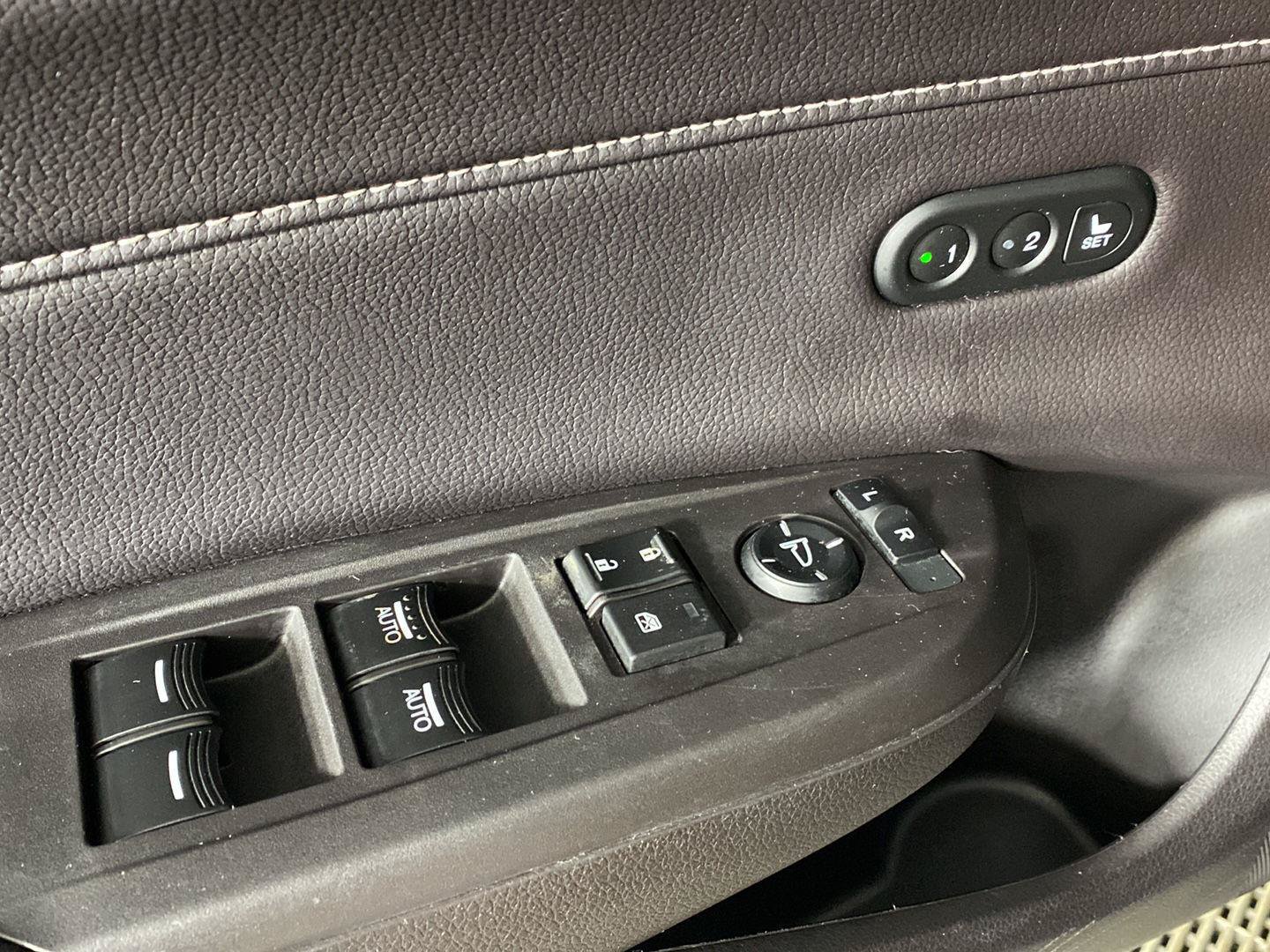 Used 2019 Acura ILX FWD image 24