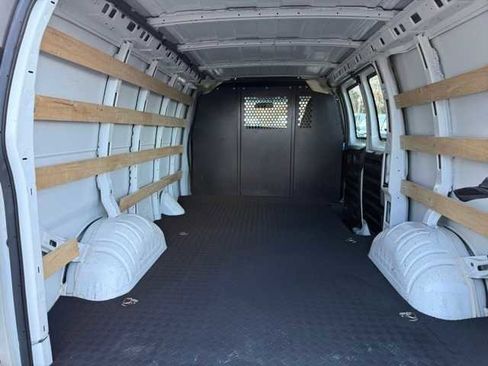 Used 2023 GMC Savana 2500 w/ Driver Convenience Package image 14