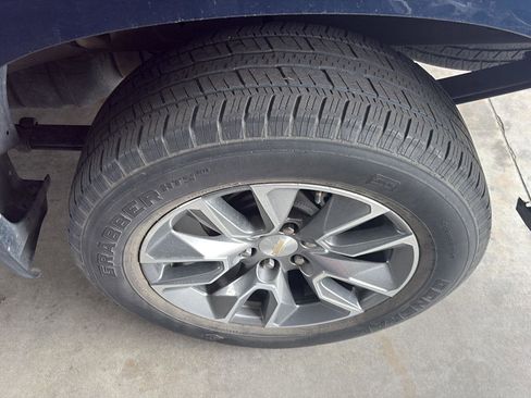 Used 2022 Chevrolet Silverado 1500 LT image 11