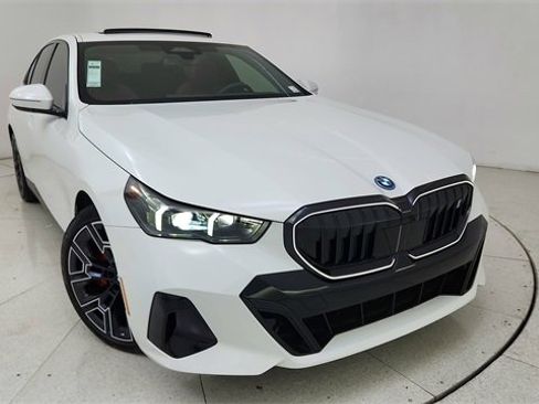 Used 2025 BMW i5 eDrive40i w/ M Sport Package image 85