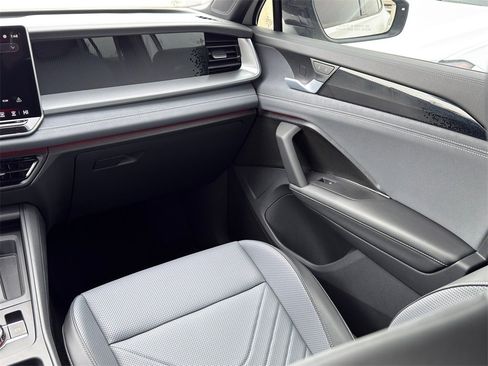 New 2026 Volkswagen Tiguan SE R-Line image 27