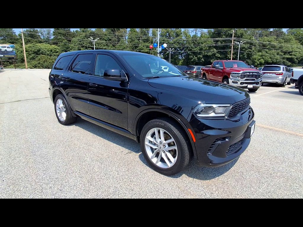 Used 2025 Dodge Durango GT AWD/4WD image 2