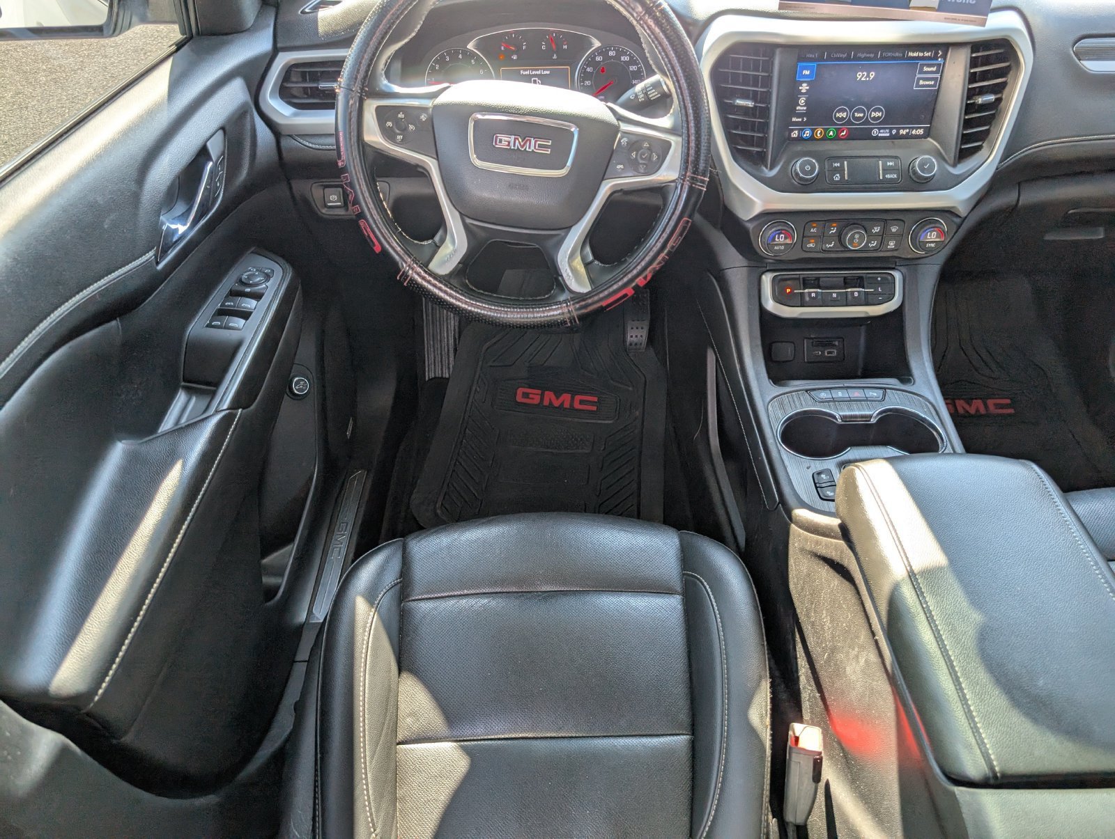 Used 2023 GMC Acadia SLT FWD image 6